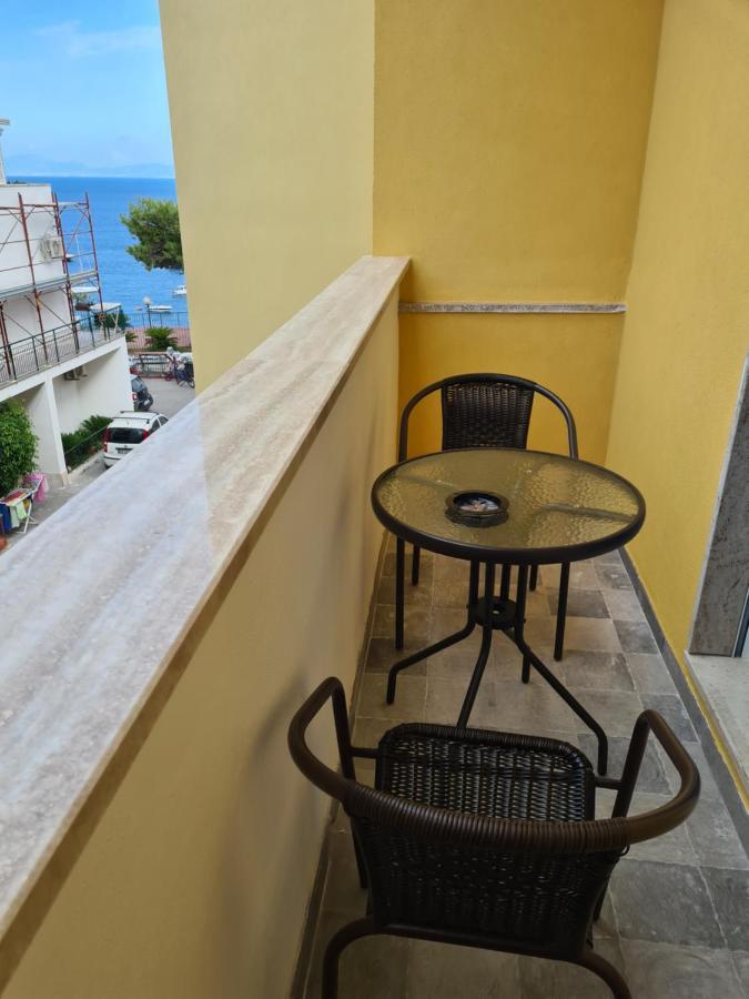 Esposito Guest House Procida Bagian luar foto